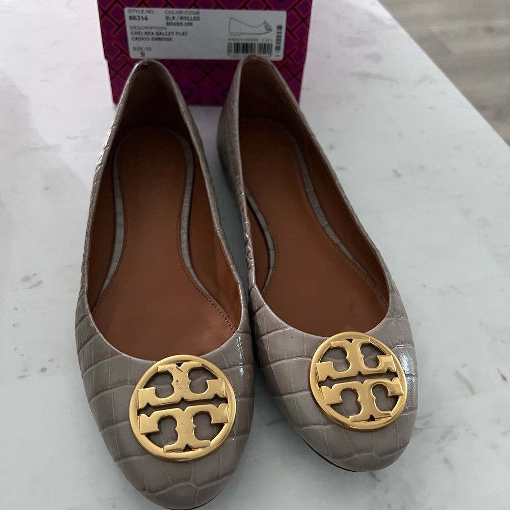 Tory Burch Chelsea Croc Embossed Flats